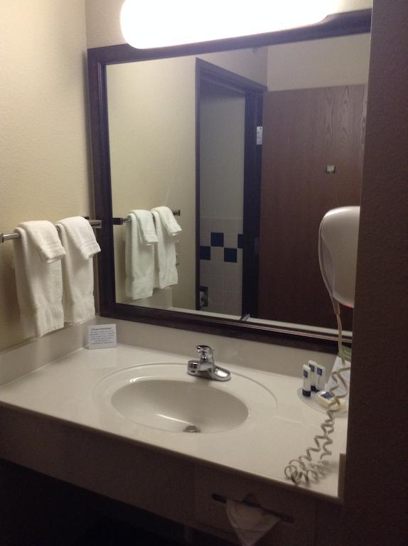 Americinn By Wyndham Republic Buitenkant foto